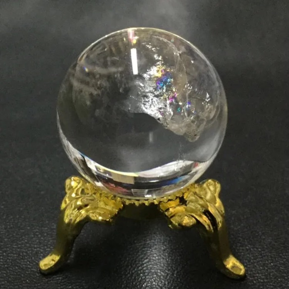 一点物☆送料無料 極上ハイグレード！ 天然石 虹入りヒマラヤエレスチャル水晶 １００.０ｃｔ．丸玉スフィア 1枚目の画像