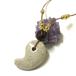 一点物☆送料無料 ラジウム効果！ 台湾産 北投石 勾玉ネックレス