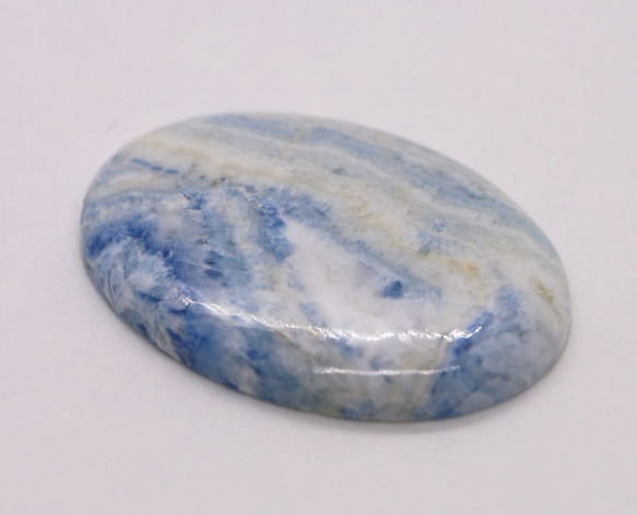46.2ｃｔ　天然石　ブルーシーライト　オーバル　カボション 3枚目の画像