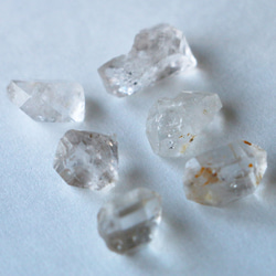 46.9ｃｔ　天然石　ハーキマーダイヤモンド　結晶石　６個　セット 2枚目の画像