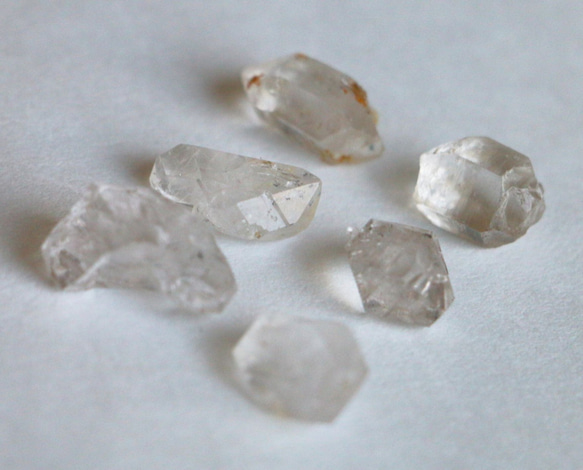 46.9ｃｔ　天然石　ハーキマーダイヤモンド　結晶石　６個　セット 3枚目の画像