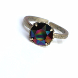 闇に揺らめく虹の煙の色スワロフスキーアンティーク調指輪８ 1枚目の画像