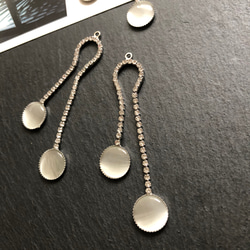 ［4pcs］連爪チェーンとラウンドストーンのチャーム［シルバー］ハンドメイド＊アクセサリーパーツ＊素材 2枚目の画像