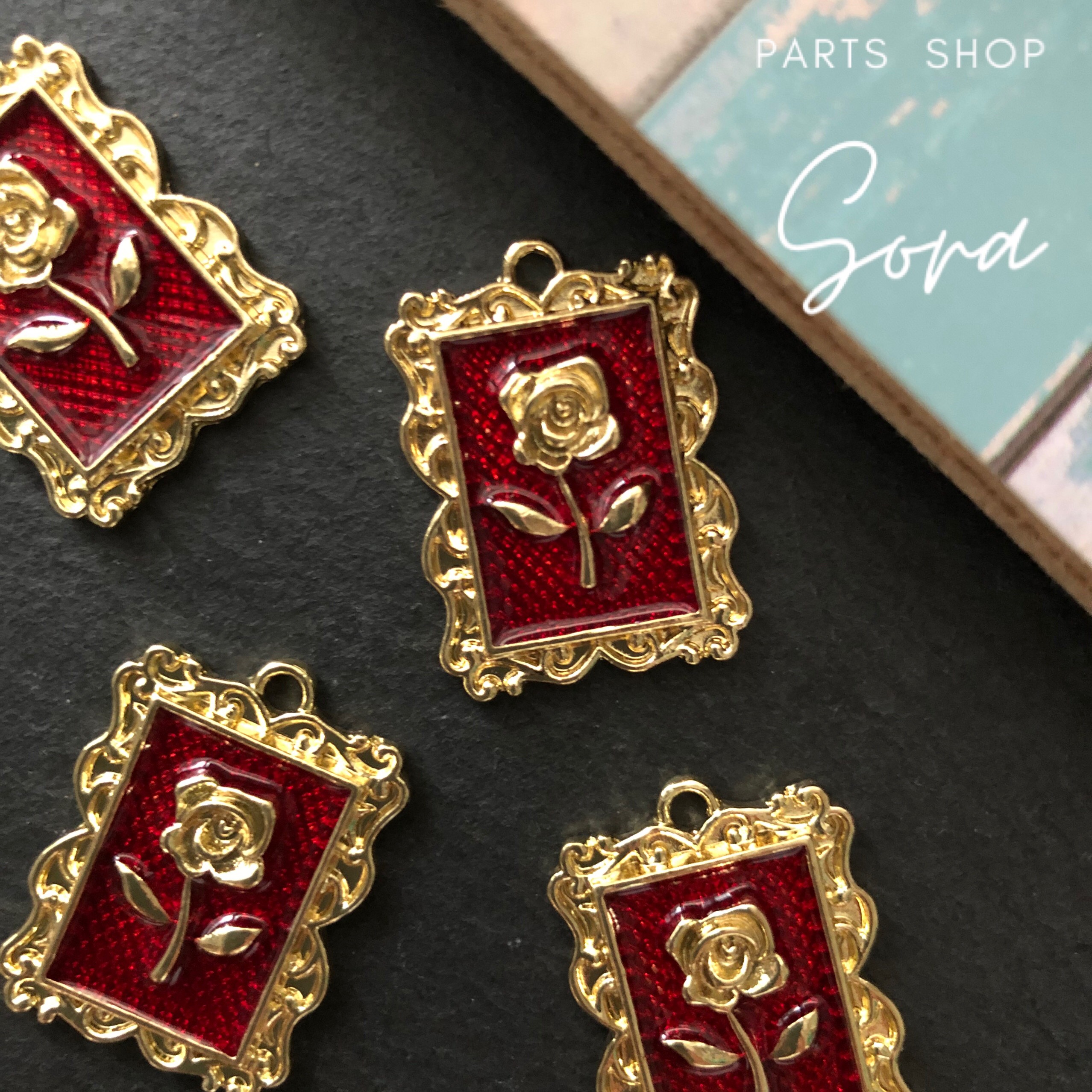 ハンドメイドバラチャーム　R-297 ハンドメイドバラチャーム　R-297