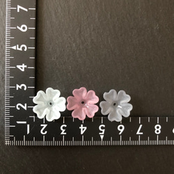 ［24pcs］アクリルフラワー［3colors mix］ビーズ*カボション*ペールカラー*桜　ハンドメイド＊アクセサリー 3枚目の画像