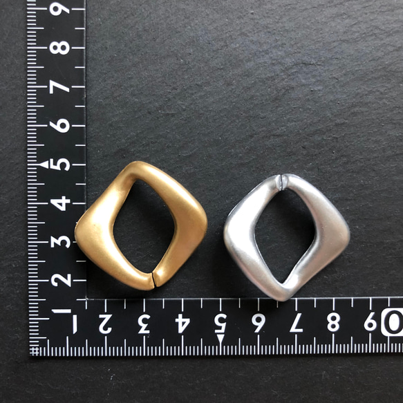 ［8pcs］菱形アクリルチェーン（マットゴールド）＊アクセサリーパーツ＊素材 3枚目の画像