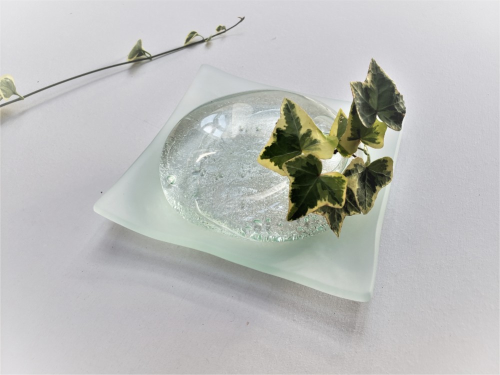 ガラスの一輪挿し　花器　水玉皿
