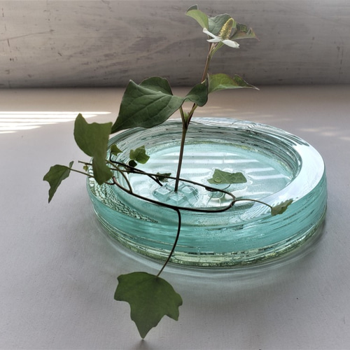 ガラス水盤 花器 銀と水色の積層 一輪挿し・花瓶・花器 スタジオ ガラス水盤 花器 銀と水色の積層 一輪挿し・花瓶・花器 スタジオ
