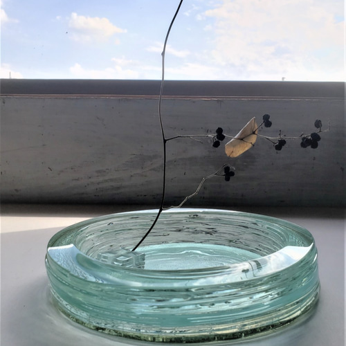 ガラス水盤 花器 銀と水色の積層 一輪挿し・花瓶・花器 スタジオ ガラス水盤 花器 銀と水色の積層 一輪挿し・花瓶・花器 スタジオ