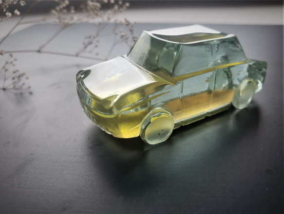 ガラスの車 置物 オブジェ 金属箔ゴールド 立体・オブジェ