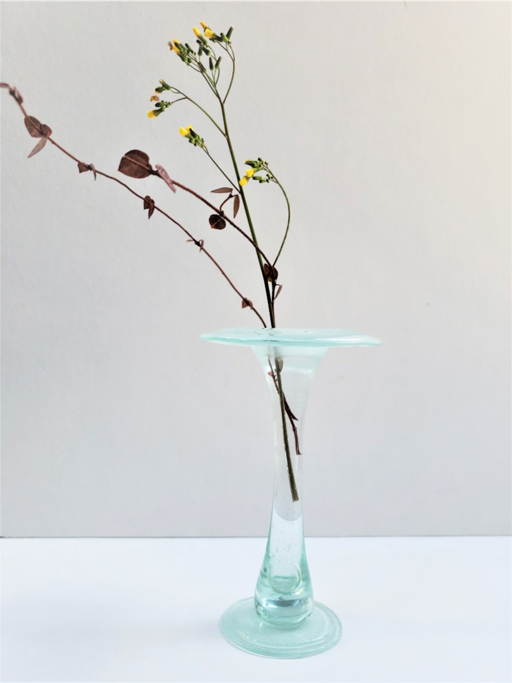 ガラスの一輪挿し　花器　アクア