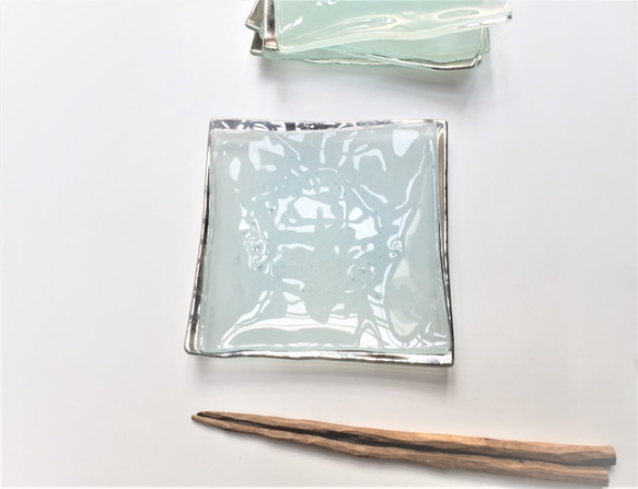 ガラスの器　プラチナ枠　15㎝角 5枚目の画像