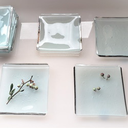 ガラスの器　プラチナ彩　小皿 3枚目の画像