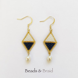 デリカビーズピアス/イヤリング ひし形パール(ネイビー) ピアス