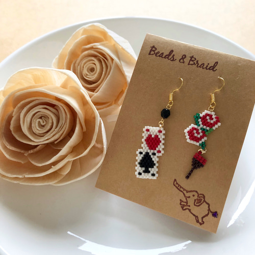 デリカビーズピアス/イヤリング バラを赤く塗ろう ピアス（フック
