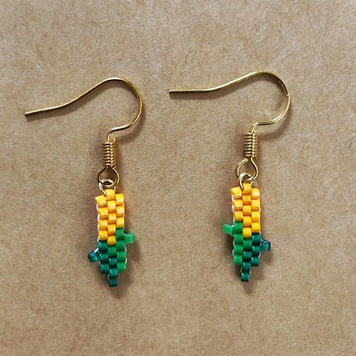 デリカビーズピアス/イヤリング とうもろこし ピアス（フック