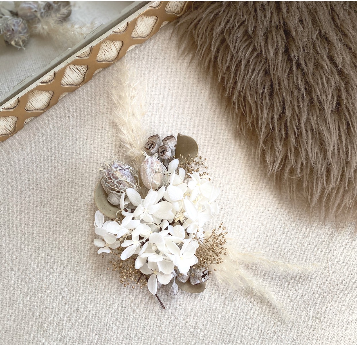 ホワイト紫陽花とくすみフーセンポピー、パンパスグラスのアンティークヘッドドレス