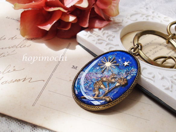 【sold】星空花のレジンバッグチャーム 3枚目の画像