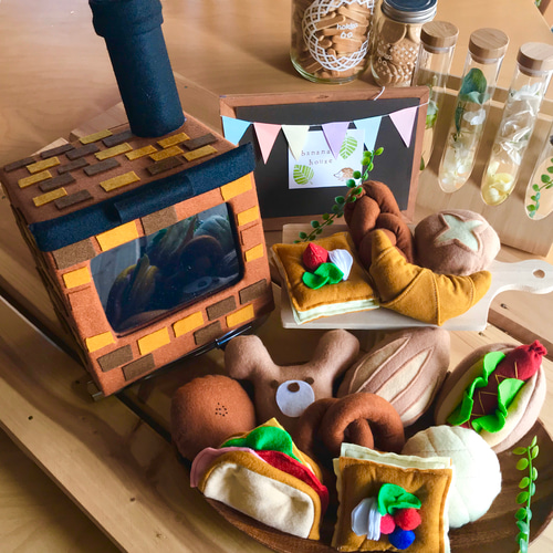 おままごと☆フェルトの石窯オーブン パン12個 おもちゃ・人形 banana