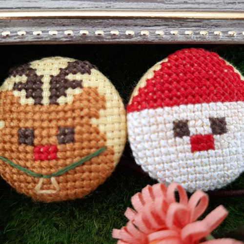 クリスマス！サンタクロース&トナカイのクロスステッチ刺繍くるみ