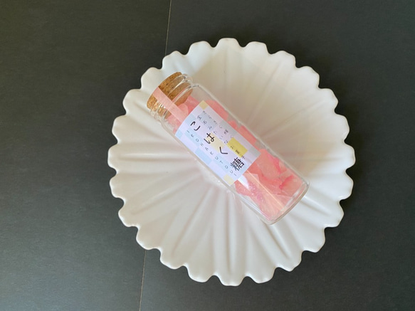 食べる宝石　桃色のカケラ　ほんのりパッション味の琥珀糖(ガラス瓶) 2枚目の画像