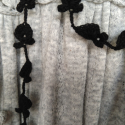 祥子様オーダー品　黒　花と葉のかぎ針編みネックレス 2枚目の画像