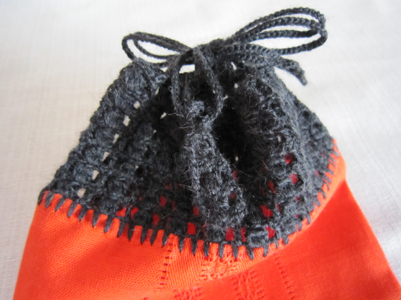 オレンジふち編み巾着 4枚目の画像