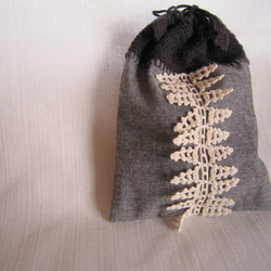 グレーシャンブレーふち編み巾着 1枚目の画像