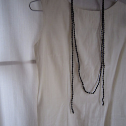濃紺　小さな実のかぎ針編みネックレス 3枚目の画像