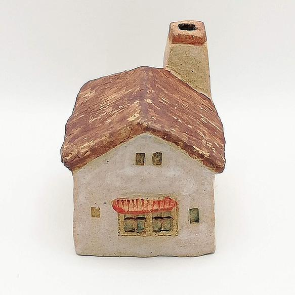 黄色いドアと煙突のある、藁葺き屋根風の陶のおうち(No.N205) 6枚目の画像