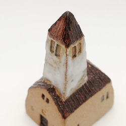 白い塔のあるレンガ色の陶の教会(No.C205) 7枚目の画像