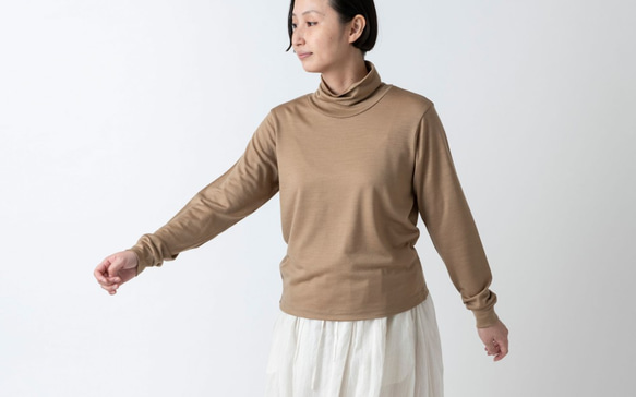 [進貨] 可水洗羊毛高領衫 / 米色 / HANDROOM WOMEN&#39;S 第1張的照片