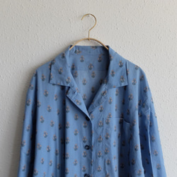 木間服装製作 / longshirt flower lightblue / unisex 1size / ロングシャツ 2枚目の画像