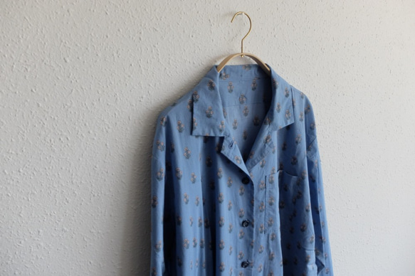 木間服装製作 / longshirt flower lightblue / unisex 1size / ロングシャツ 4枚目の画像