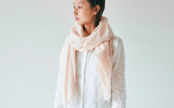 【new】enrica cottonsilk scarf lightgrey / botanical dye 8枚目の画像