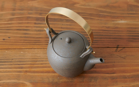 [補貨] 黃銅弦茶壺 Yakijime 第3張的照片