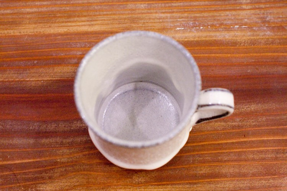 コーヒーカップ　白釉薬/赤土　１ 3枚目の画像