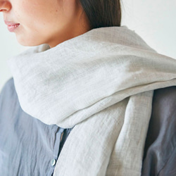 enrica cottonsilk scarf lightgrey / natural dye 6枚目の画像