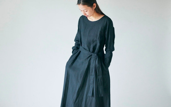 艾瑞卡×Kagure亞麻連衣裙（黑色） 第6張的照片