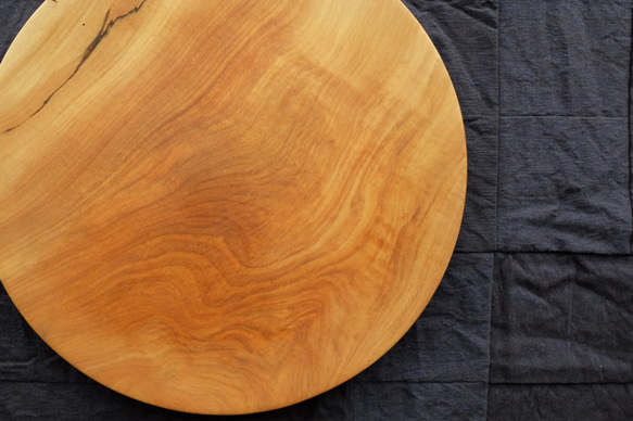 【補貨】&lt;木紋可選&gt;輪轉木盤，七葉樹，24cm 第10張的照片