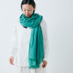 【再入荷】enrica cottonsilk scarf gardenia green / botanical dye 4枚目の画像