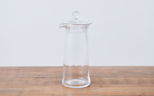 再入荷】吹きガラスの蓋付きピッチャー（クリア） グラス PINT
