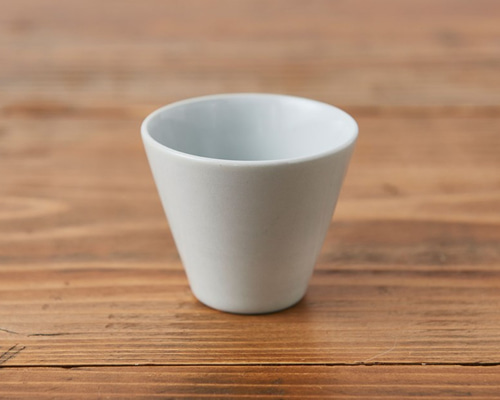 煎茶碗 白磁 湯呑み PINT 通販 5719007｜Creema(クリーマ)