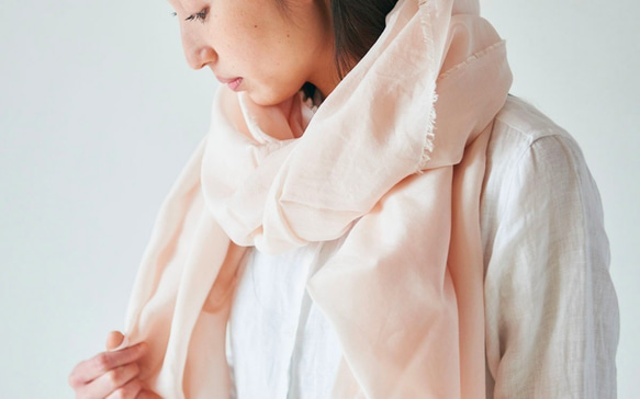 enrica cottonsilk scarf pinkbeige / natural dye 6枚目の画像