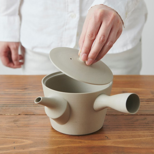 超可愛らしい急須 美しい古美術 蔵から超愛らしい淡いブルーの小さな