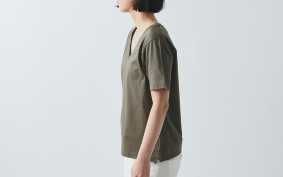 【SALE】HANDROOM WOMEN'S Vネックカットソー カーキ ［ladies S/M］ 2枚目の画像