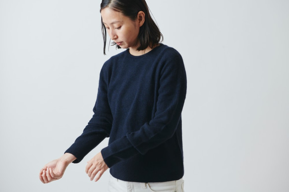 【sale】enrica cashmere&wool knit / navy 2枚目の画像