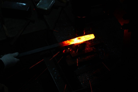 [現貨]鐵匠的劍210毫米胡桃木手柄 第6張的照片