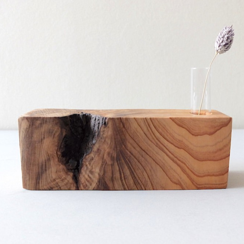 屋久杉の一輪挿し（D） 一輪挿し・花瓶・花器 PINT 通販 9488495