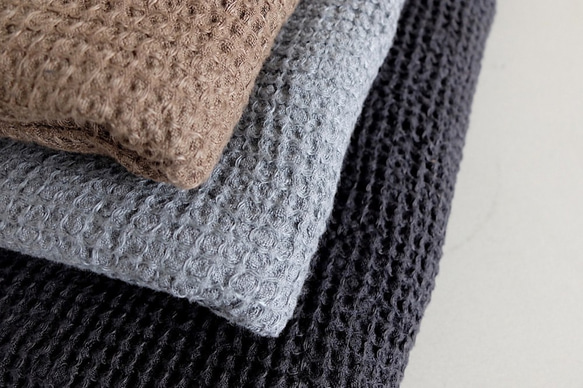 [補貨] 亞麻華夫格毛巾，藍灰色 第9張的照片